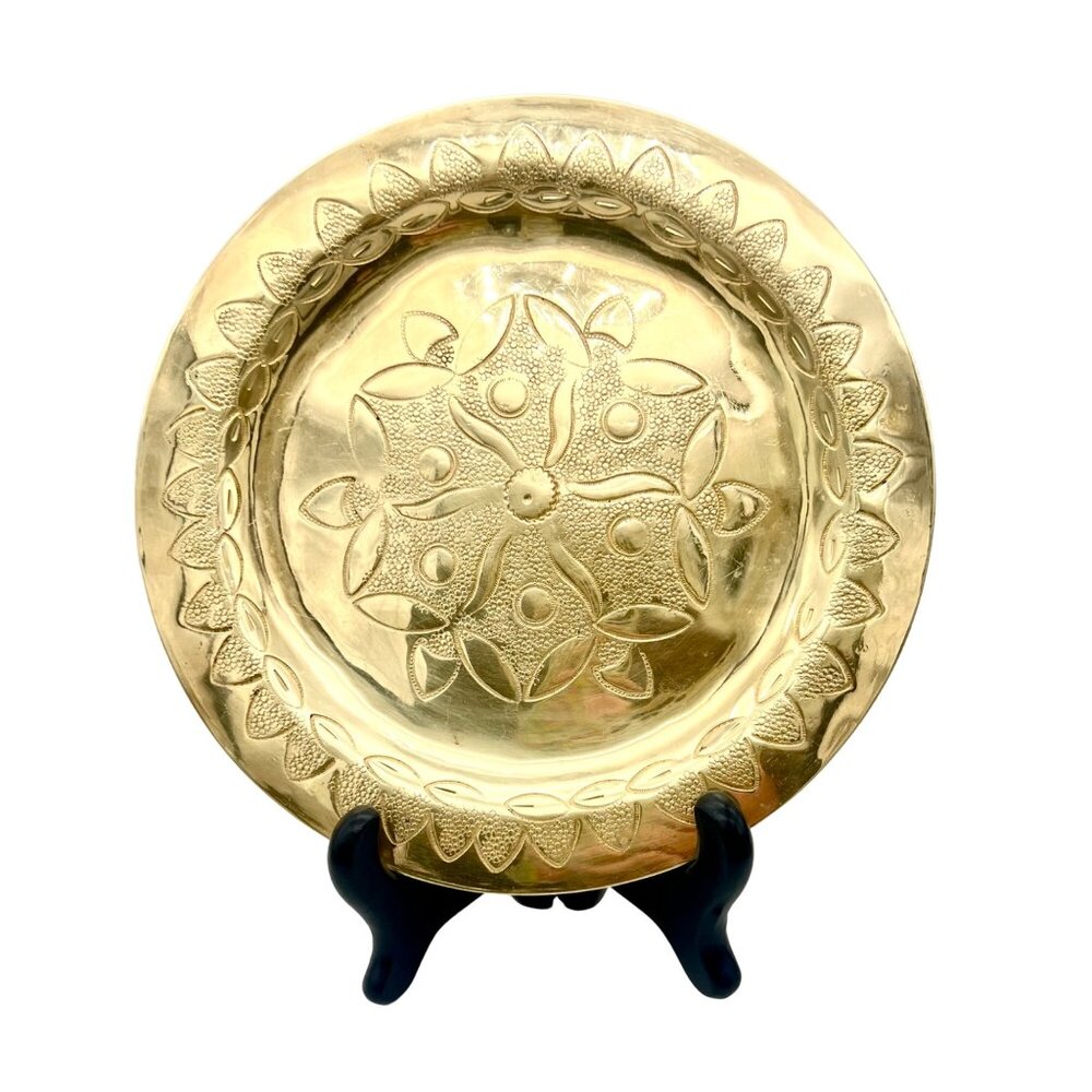 Vintage Handcrafted Brass Decorative Wall Hanging Plate Etched Hammered 8"
